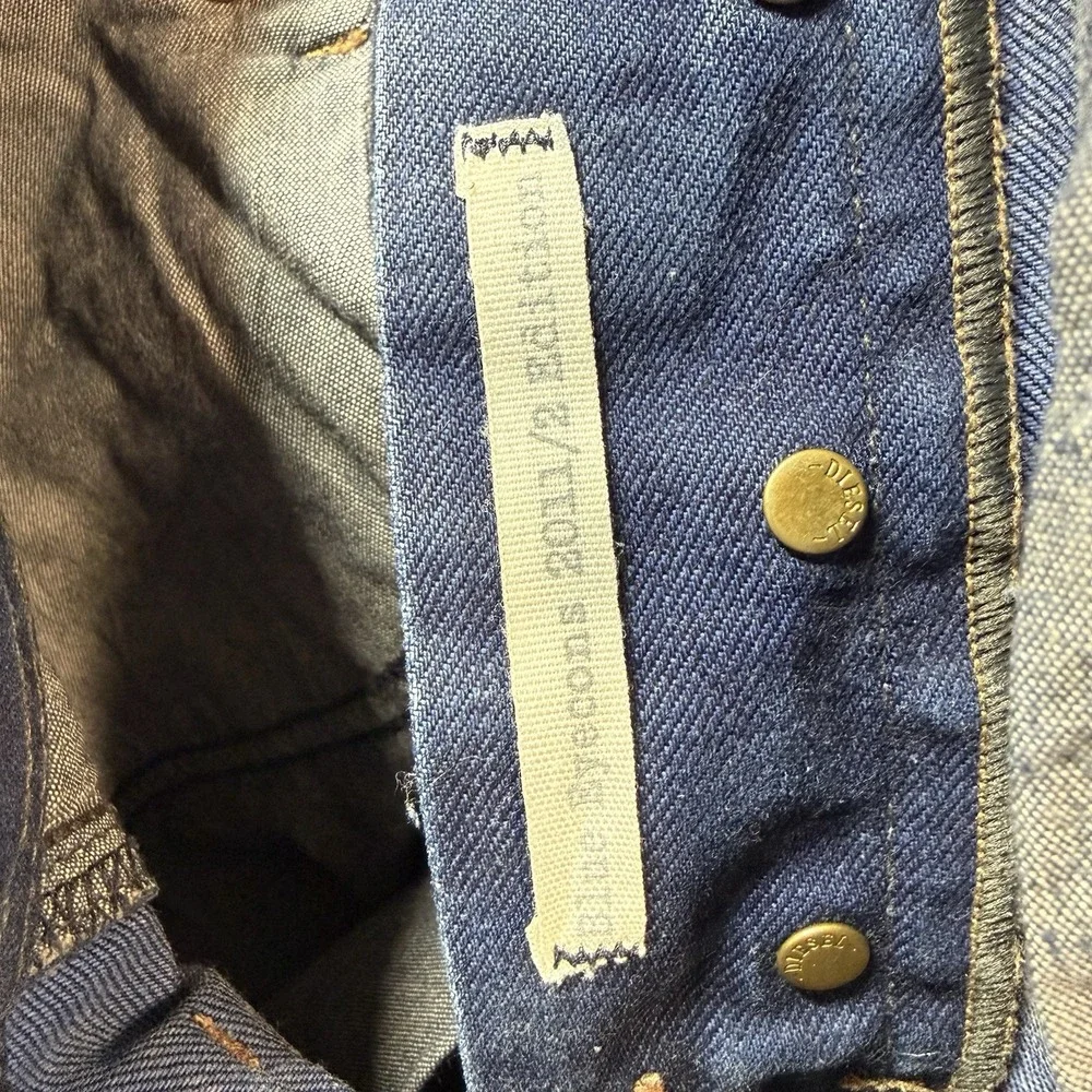 Diesel Braddom Blue Eyecons 2011/2 Distressed Repaired Jeans Mens 31x34 Italy